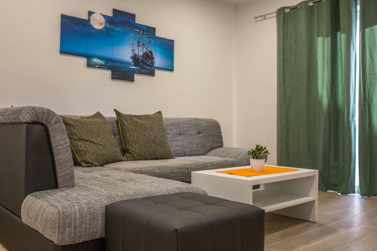 Appartamento Acoustic Makarska Esterno foto