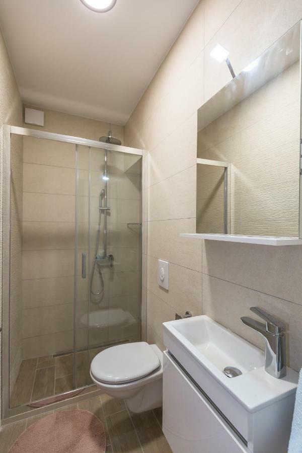 Appartamento Acoustic Makarska Esterno foto